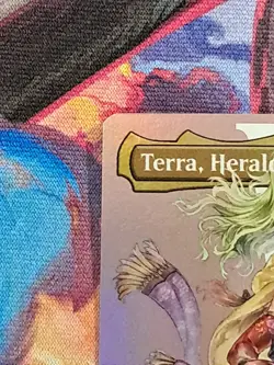 1x MTG Terra, Herald of Hope - Foil - Borderless Lp, English - Commander: - Image 4