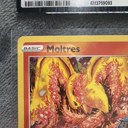 Moltres SWSH185 SWSH: Sword & Shield Promo Cards Holo - Image 2