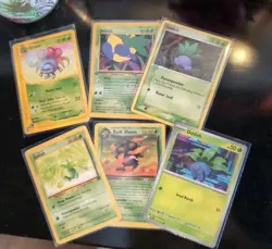 Pokemon TCG Oddish Gloom Bundle - Image 1