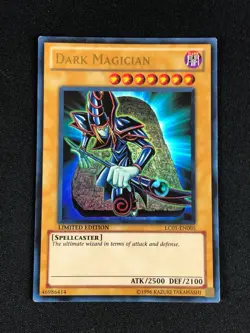 YUGIOH DARK MAGICIAN LC01-EN005 ORIGINAL PRINT! LIGHT PLAY - Image 1