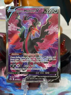 Pokemon TCG Galarian Moltres V Chilling Reign Full Art Holo Card 176/198 NM - Image 1