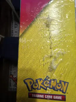 Pokemon TCG ELITE TRAINER BOX: Sword & Shield Fusion Strike- ETB Costco SEALED - Image 5