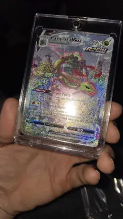 Pokemon TCG: 2021 Evolving Skies Secret Rare Alt Art Rayquaza VMAX (218/203) - Image 3