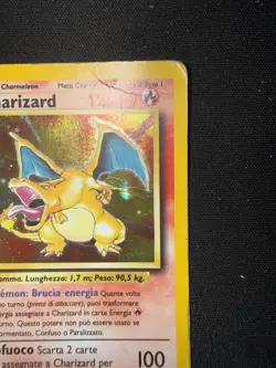 Pokemon Set Base Charizard 4/102 Holo ITA - Image 4