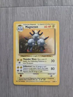 Pokemon Magneton 9/102 Base Set Holo Rare Unlimited English 1999 60 HP - Image 2