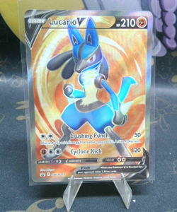 Pokemon TCG Lucario v SWSH213 Black Star Promo Sword & Shield Card NM - Image 1