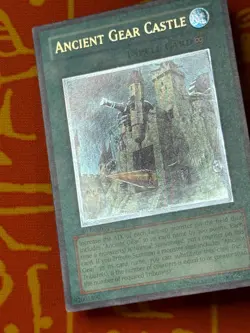 YUGIOH ANCIENT GEAR CASTLE ULTIMATE "1ST EDITION" SILVER STAMP LP SOI-EN047 UDE - Image 4
