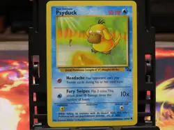 Psyduck 53/62 Fossil MP Pokemon Card WOTC Vintage Common Kanto Water - Image 3
