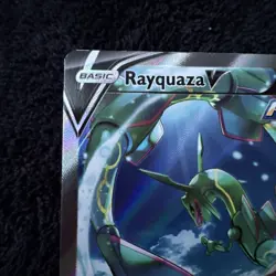 Rayquaza v Alternate Full Art Holo Card 194/203SWSH07: Evolving Skies LP - Image 5
