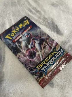Pokemon XY BREAK THROUGH 2015 Booster Pack in new Condition! - Image 3