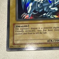Konami Yu-Gi-Oh! TCG Blue-Eyes White Dragon SDK-001 Ultra Rare Holo Unlimited - Image 2