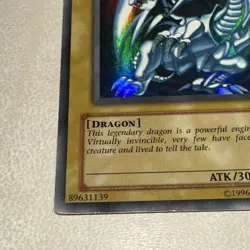 Konami Yu-Gi-Oh! TCG Blue-Eyes White Dragon SDK-001 Ultra Rare Holo Unlimited - Image 3