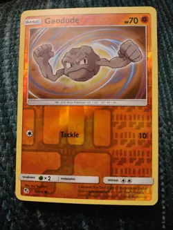 Geodude 33/68 - Pokemon TCG Hidden Fates - Reverse Holo - NM - Image 1