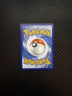 Rayquaza Amazing Rare Card 138/185 Vivid Voltage 2020 NM Condition - Image 2