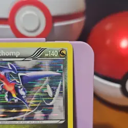 Pokemon TCG Garchomp Black & White Legendary Treasures 96/113 Holo Rare LP - Image 2