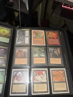 Magic: The Gathering Mixed Card Lot w/ Binder Pages Foil Borderless English 2023 - Image 4
