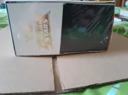 Pokemon TCG Brilliant Stars Centre Elite Trainer Box ETB New Sealed - Image 4