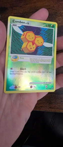 Combee 57/100 Common Stormfront Pokemon Reverse Holo Lightly Played - Image 1