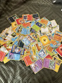 Pokemon 200+ Pokemon TCG Trading Cards Collection *read* 636996769661 - Image 3