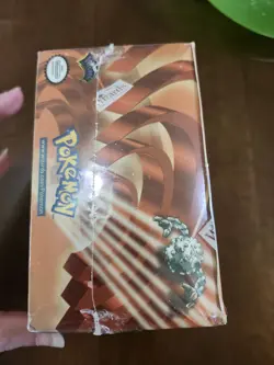 POKEMON GYM HEROES 1ST EDITION BOOSTER BOX / FACTORY SEALED / WOTC / YEAR 2000 - Image 4