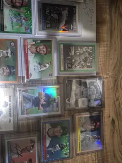 Massive Cards Lot. Ken Griffey Jr Rookie. Autos Numbered - Image 4