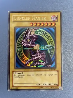 Yu-Gi-Oh Dunkler Magier SDY-G005 Ultra Rare Dark Magician Yugi Starter Deck 2002 - Image 1