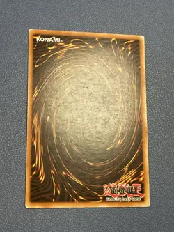 Yu-Gi-Oh Dunkler Magier SDY-G005 Ultra Rare Dark Magician Yugi Starter Deck 2002 - Image 4