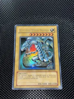 Yu-Gi-Oh! Blue Eyes White Dragon Ultra Rare DB1-EN098 - Image 1
