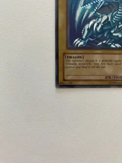 Yugioh Blue-Eyes White Dragon SDK-001 Unlimited Ultra Rare WAVY - Image 5