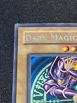 Yu-Gi-Oh! Dark Magician SDY-006 Starter Deck: Yugi Ultra Rare Unlimited Holo - Image 5