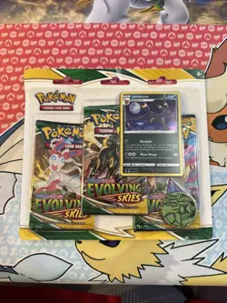 Pokemon Trading Card Game: Sword and Shield - Evolving Skies Three Booster Packs - Image 1