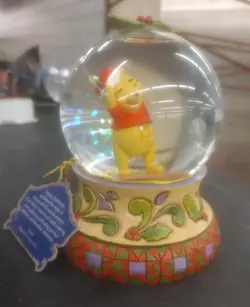Disney Showcase Disney Traditions Small Christmas Pooh Snow Globe” KISS OF SNOW - Image 1