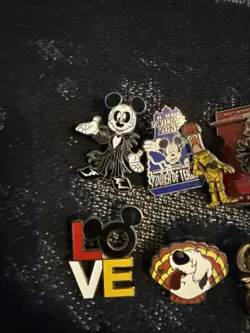 Disney Trading Pin Collection Lot Of 17 Authentic Pins Star Wars Limited, Editio - Image 2
