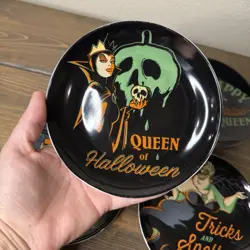 Disney Villains Halloween Plates 6" Snack Appetizer Plates Round Set of 4 - Image 4