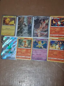 Lot of 8 random assorted Pokemon cards - Image 1