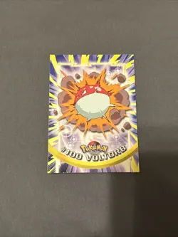 2000 Topps Pokemon Voltorb #100 TV Animation Edition Blue Label - Image 1