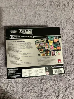 Pokemon TCG: Sword & Shield-Evolving Skies Elite Trainer Box 728192533419 - Image 2
