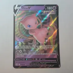 The Pokemon Company Mew V 113/264 Fusion Strike Holo English 180 HP 2021 - Image 3
