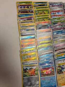 Lot of 86 reverse holo Pokemon TCG cards 2/3 Scarl/viol and 1/3 Sword/Shield - Image 2