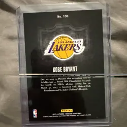 2013/14 Panini Crusade KOBE BRYANT GOLD BLUE REFRACTOR #108🔥RARE🔥 - Image 2