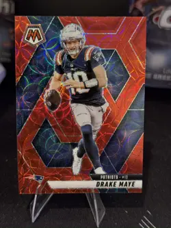 Drake Maye [Red Scope Prizm]- 2025 Mosaic #28 (SP) (Color Match) - Patriots - Image 1