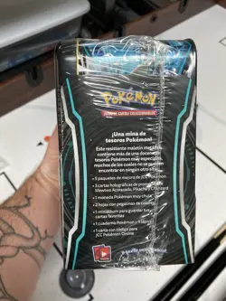 ~ESP~ Spanish FALL 2019 Collector Chest Armored Mewtwo Charizard Pikachu Promo + - Image 4