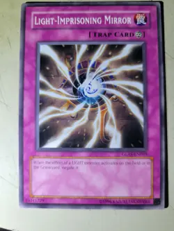 Yugioh! LP Light-Imprisoning Mirror - GLAS-EN069 - Common - Unlimited Edition - Image 1