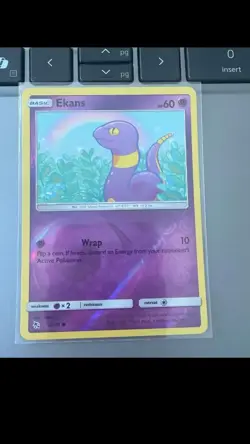 EKANS 25/68 HIDDEN FATES REVERSE HOLO COMMON NM - Image 2