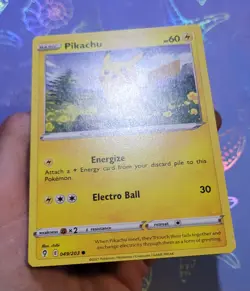 Pikachu 049/203 Evolving Skies Pokemon Card NM - Image 4