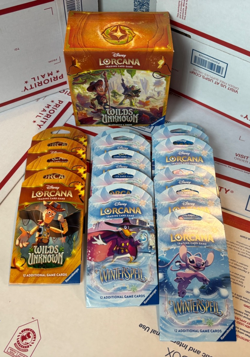 Disney Lorcana: Wilds Unknown Illumineer's Trove Winterspell Sleeve Booster x15 - Image 2