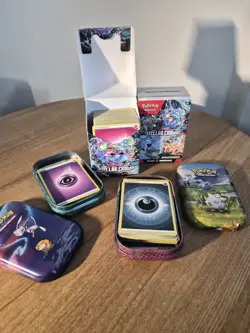 Pokemon TCG Bulk Energy Cards 200+ Mixed Lot Mostly English + Tin Storage - Image 1
