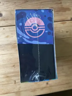 Chaos Rising Pokemon Center Elite Trainer Box - Image 2