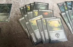 Necron Dynasties Universes Beyond: Warhammer 40K Commander Precon Deck MTG - Image 1