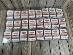 Topps Stranger Things Season 1 Complete 24 Card Commemorative Patch Card Set - Image 5